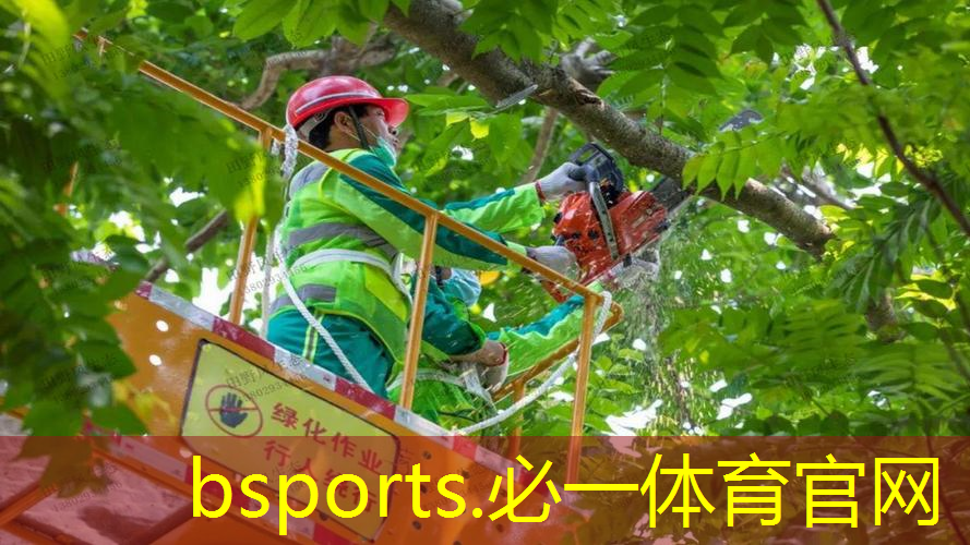 网球场借网球拍打球违规吗_